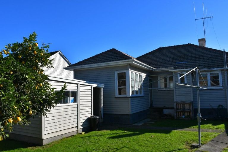 Photo of property in 52 Claude Street, Fairfield, Hamilton, 3214