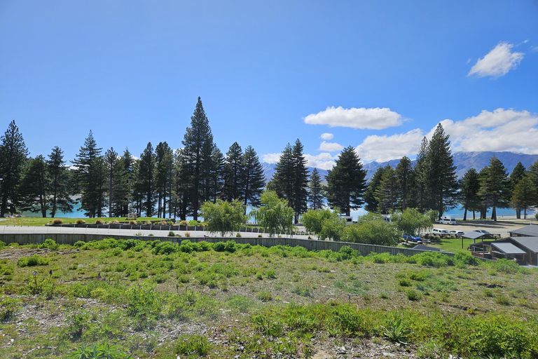 Photo of property in 12 Petes Place, Lake Tekapo, 7999