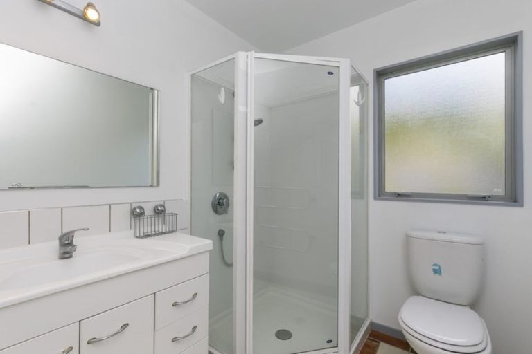 Photo of property in 33 Waverton Terrace, Churton Park, Wellington, 6037