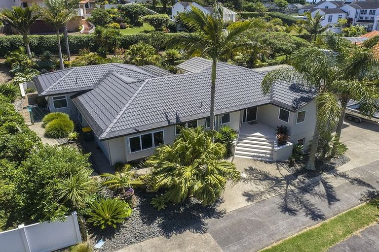 Photo of property in 20 Whale Cove, Stanmore Bay, Whangaparaoa, 0932