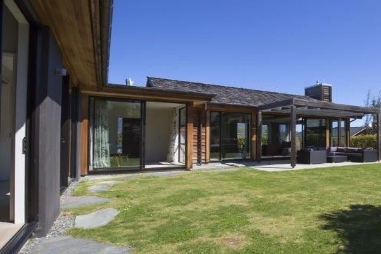 Photo of property in 2 Buckler Court, Jacks Point, Queenstown, 9371