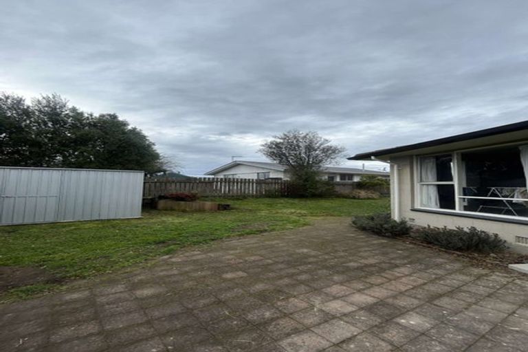 Photo of property in 2/23 Branksome Place, Parklands, Christchurch, 8083