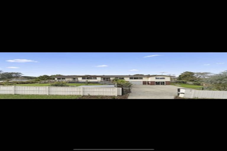 Photo of property in 3 Shale Avenue, Massey, Auckland, 0614