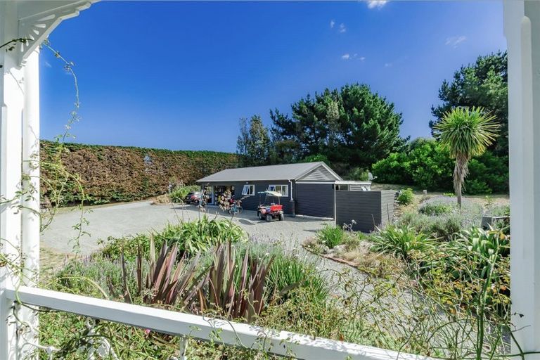 Photo of property in 17 Paetawa Road, Peka Peka, Waikanae, 5391