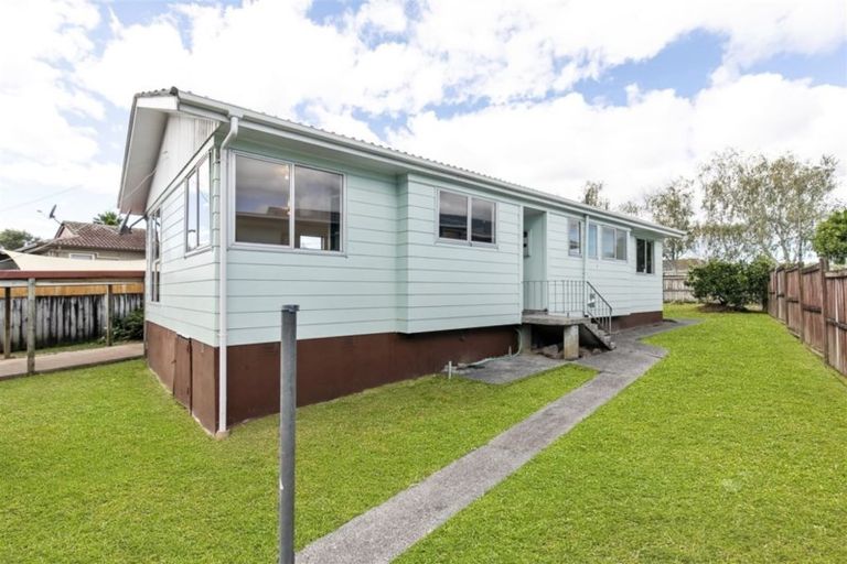 Photo of property in 309 Swanson Road, Ranui, Auckland, 0612