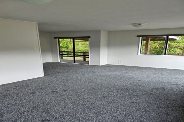 Photo of property in 99 West Harbour Drive, West Harbour, Auckland, 0618