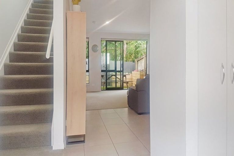 Photo of property in 10 Akeake Lane, Manurewa, Auckland, 2102