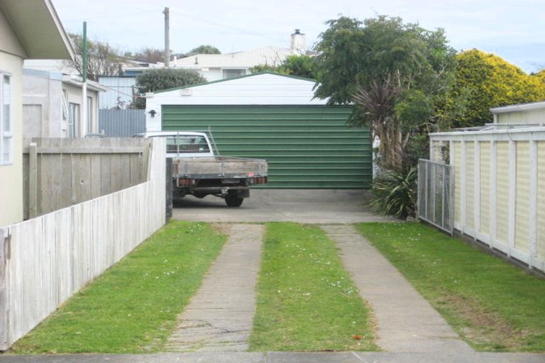 Photo of property in 5a Naumai Place, Spotswood, New Plymouth, 4310