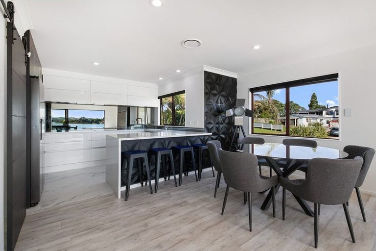 Photo of property in 12 Channel View Road, Clarks Beach, Pukekohe, 2679