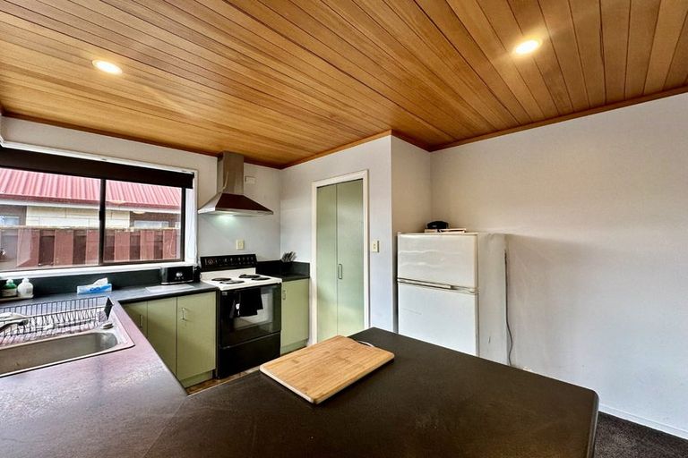 Photo of property in 77b Oxford Street, Hampstead, Ashburton, 7700
