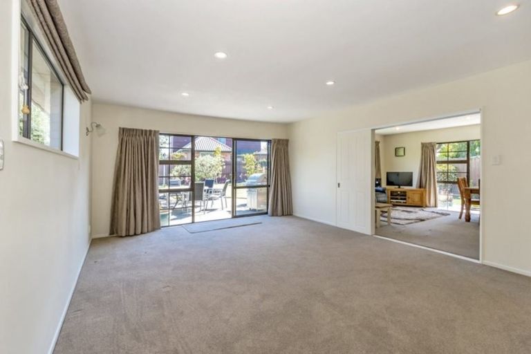 Photo of property in 35 Westmont Street, Ilam, Christchurch, 8041