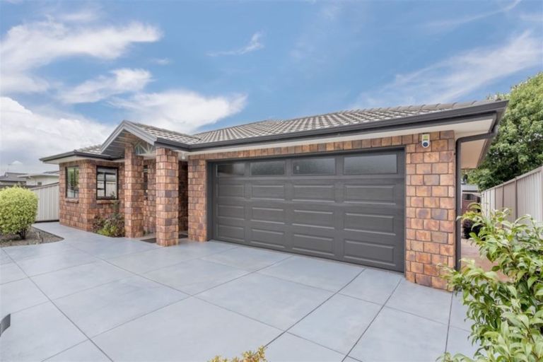 Photo of property in 19 Kent Street, Levin, 5510