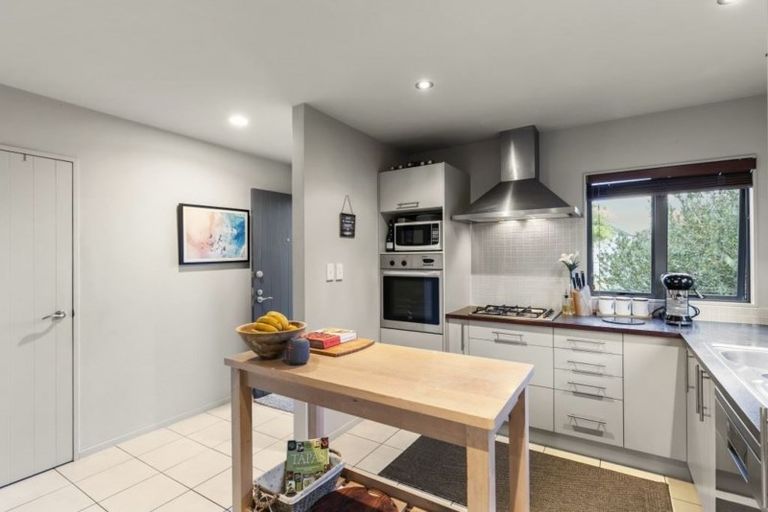 Photo of property in 11/48 Schnapper Rock Road, Schnapper Rock, Auckland, 0632