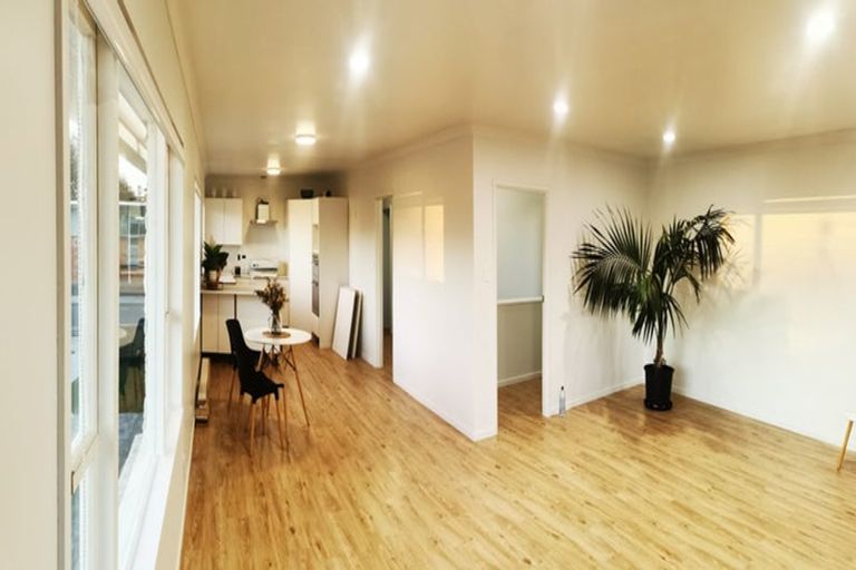 Photo of property in 77a Riverside Road, Orewa, 0931