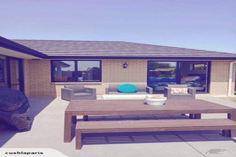 Photo of property in 6 Huetu Place, Bell Block, New Plymouth, 4312