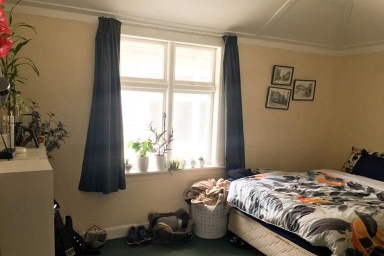 Photo of property in 17 Hankey Street, Mount Cook, Wellington, 6011