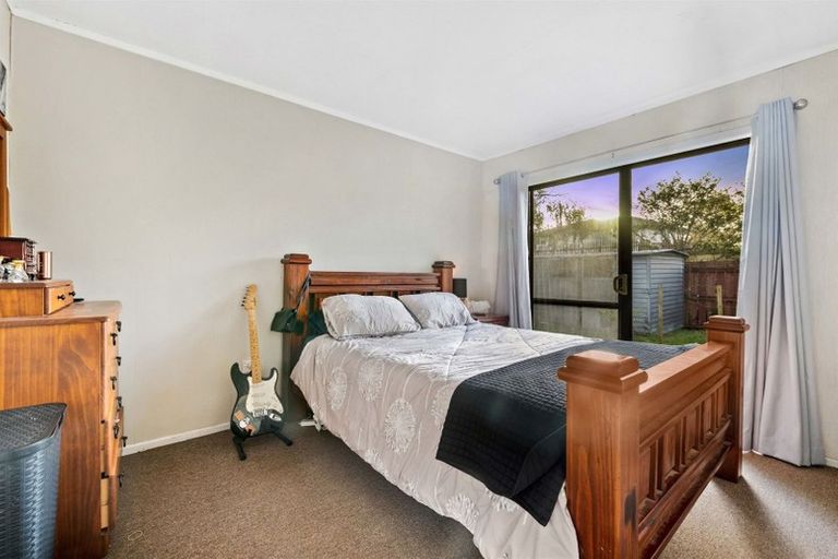 Photo of property in 1/17 Glen Road, Ranui, Auckland, 0612