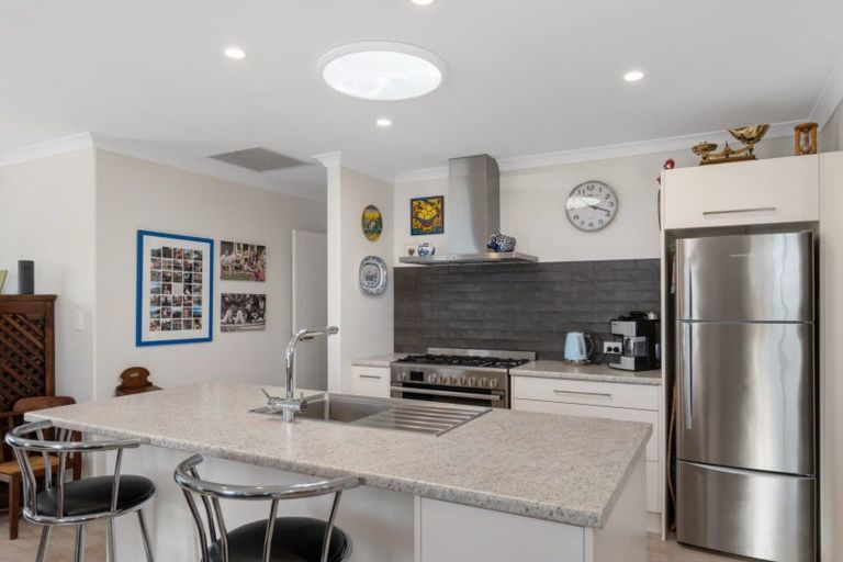 Photo of property in 40 Charlotte Drive, Omokoroa, 3114