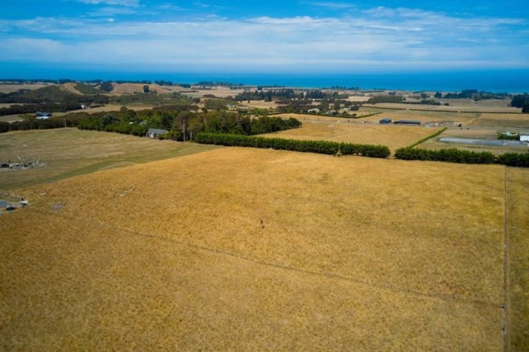 Photo of property in 243 Bay Paddock Road, Hapuku, Kaikoura, 7371