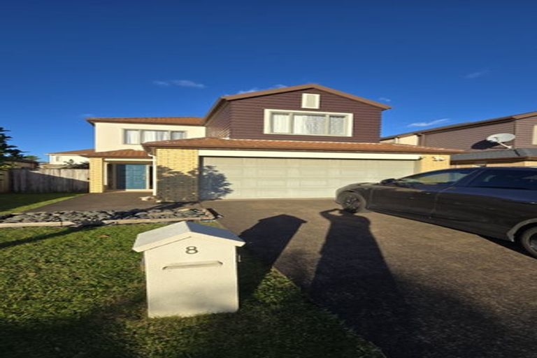 Photo of property in 8 Lissleton Drive, East Tamaki, Auckland, 2013