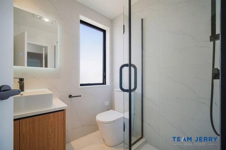 Photo of property in 28 Corporal Street, Papakura, 2110