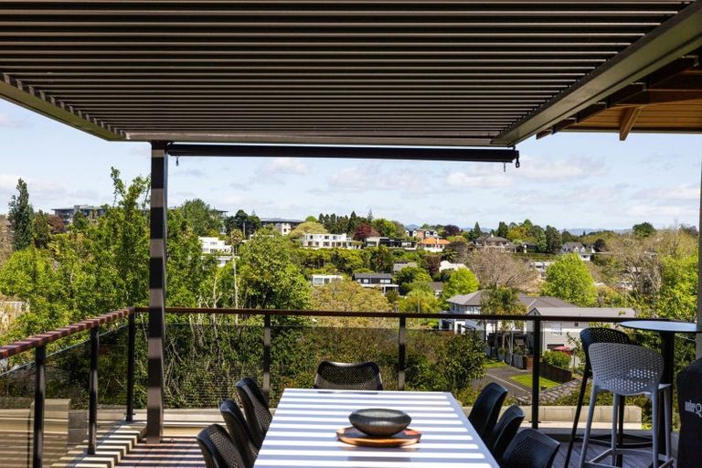 Photo of property in 27 Dalethorpe Avenue, Fairfield, Hamilton, 3214