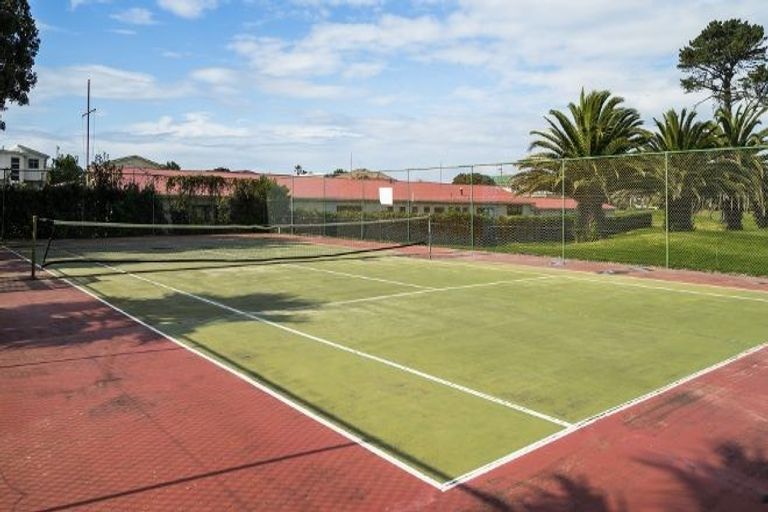 Photo of property in 2/54 Golf Road, Mount Maunganui, 3116