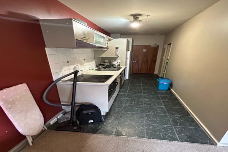 Photo of property in Atrium Towers, 1p/154 The Terrace, Wellington Central, Wellington, 6011