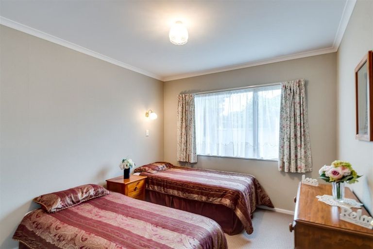 Photo of property in 28 Balmoral Street, Taradale, Napier, 4112