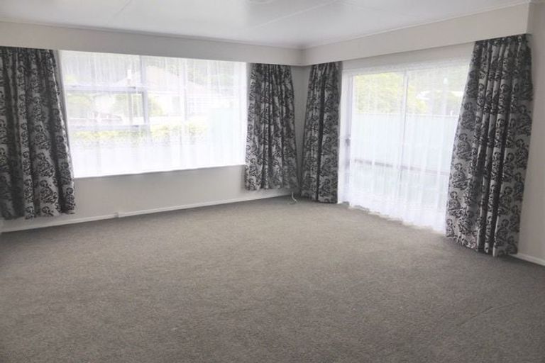 Photo of property in 63 Bledisloe Crescent, Wainuiomata, Lower Hutt, 5014