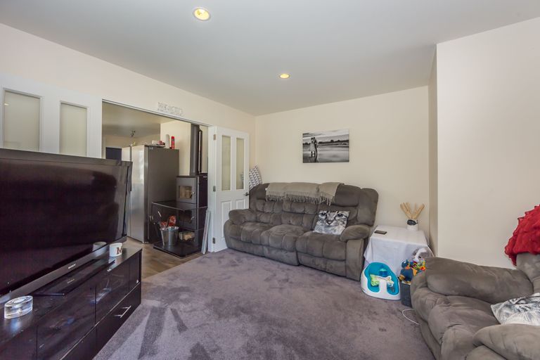 Photo of property in 242a Mairehau Road, Burwood, Christchurch, 8083