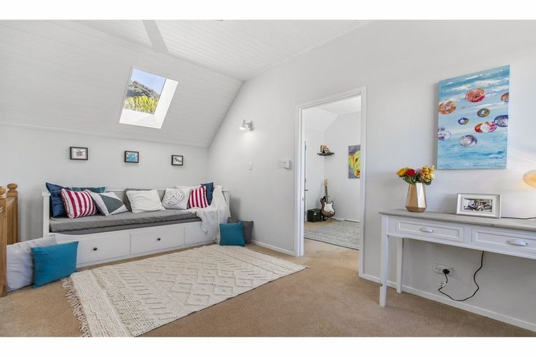Photo of property in 115 Hillcrest Road, Hatfields Beach, Orewa, 0931