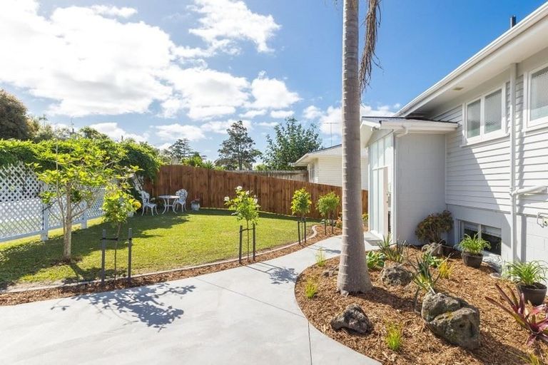 Photo of property in 55 Bruce Road, Glenfield, Auckland, 0629