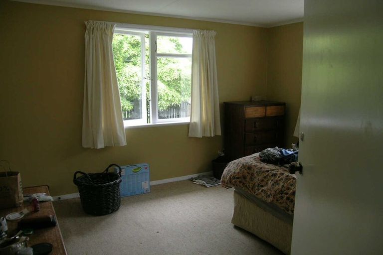 Photo of property in 96 Pahiatua Street, Hokowhitu, Palmerston North, 4410
