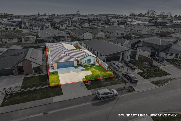 Photo of property in 9 Arahi Place, Rototuna North, Hamilton, 3210