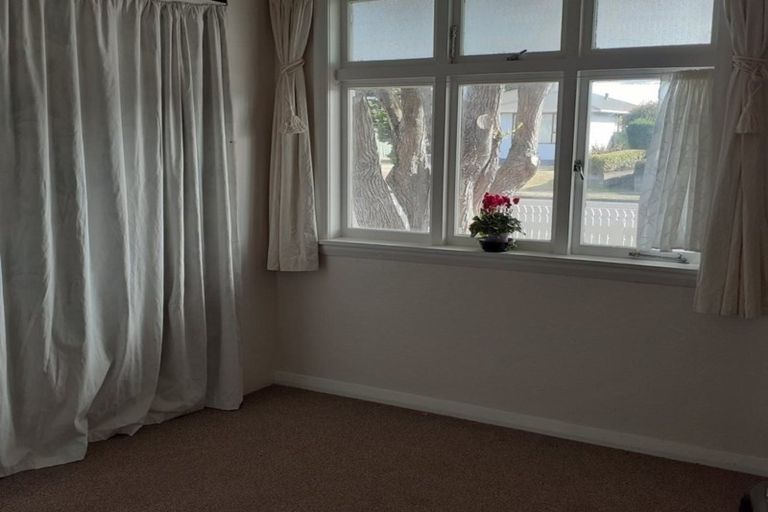 Photo of property in 18 Cornfoot Street, Castlecliff, Whanganui, 4501