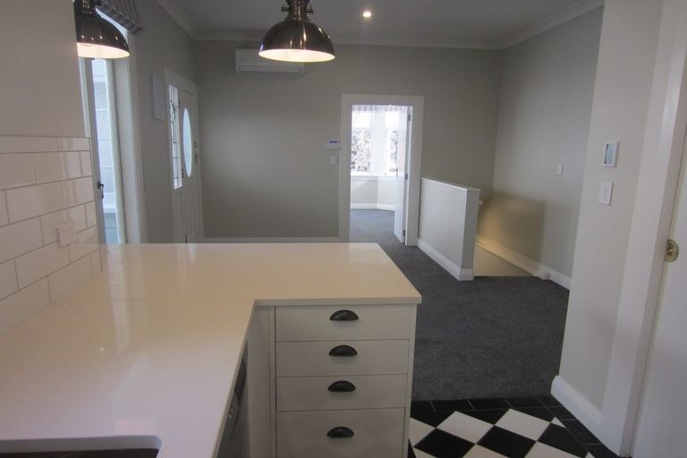 Photo of property in 2/139 Wadestown Road, Wadestown, Wellington, 6012