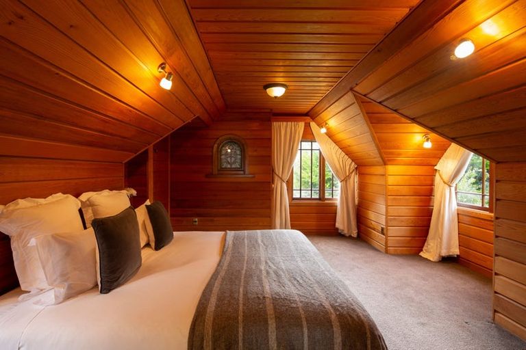 Photo of property in 11 Arrowtown-lake Hayes Road, Lake Hayes, Queenstown, 9371