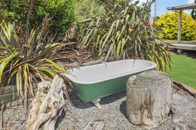 Photo of property in 31 Shortt Street, Foxton Beach, Foxton, 4815