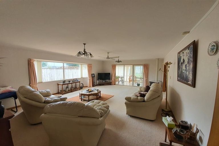 Photo of property in 34 Hadleigh Court, Paraparaumu, 5032