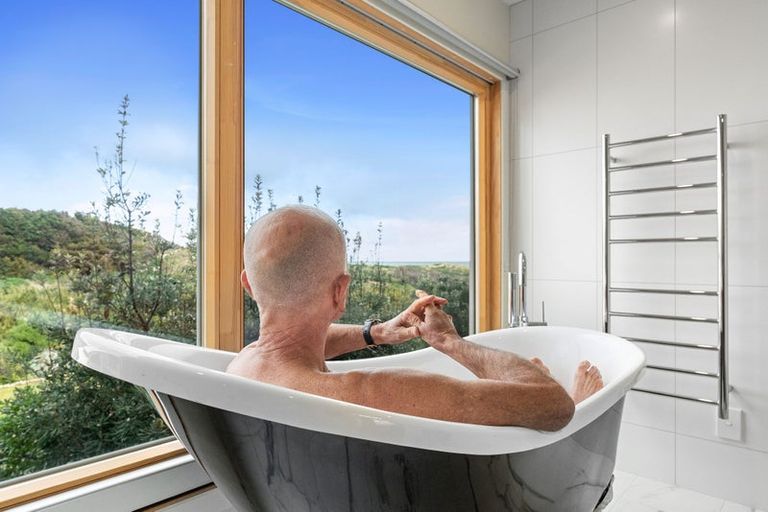 Photo of property in 5 Somerset Grove, Waitarere Beach, Levin, 5510