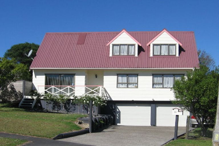 Photo of property in 10 Crosby Road, West Harbour, Auckland, 0618
