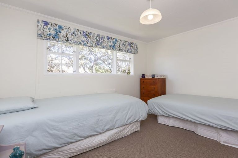 Photo of property in 75 Eatwell Avenue, Paraparaumu Beach, Paraparaumu, 5032