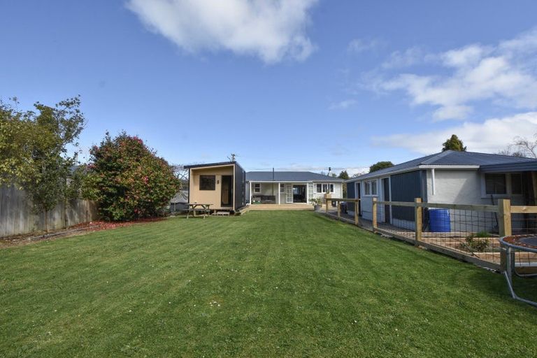 Photo of property in 18 Brooklyn Road, Carterton, 5713