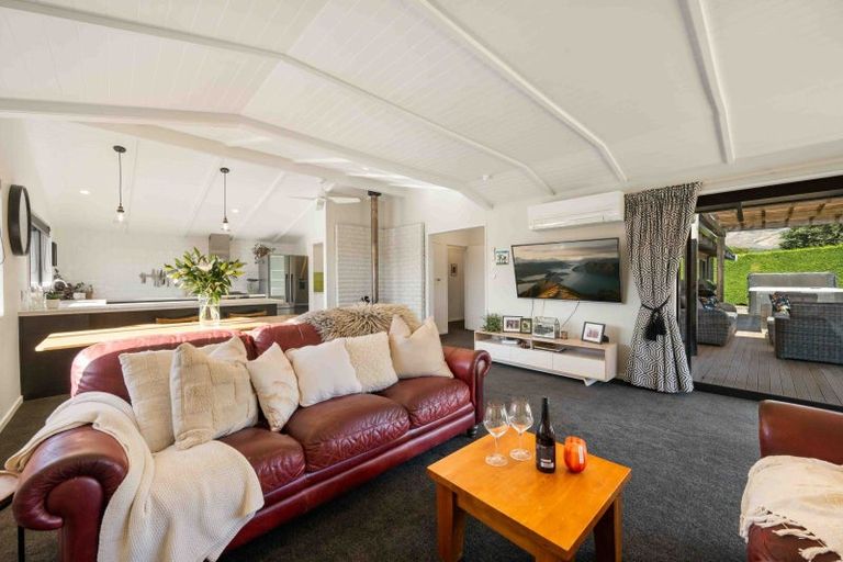 Photo of property in 1 Hall Road, Bannockburn, Cromwell, 9384