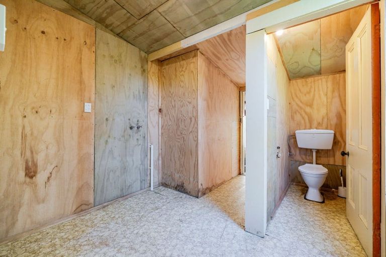 Photo of property in 17 Newman Road, Eketahuna, 4900