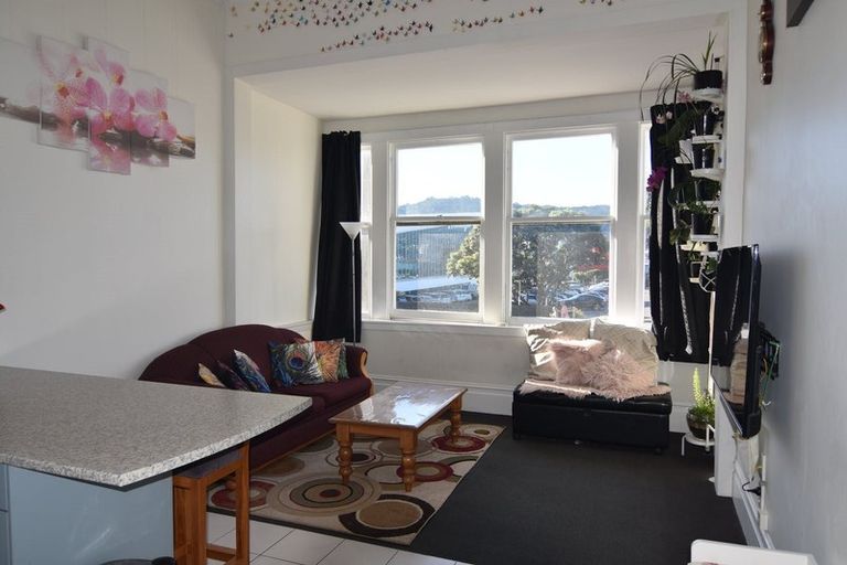 Photo of property in 16 Austin Street, Mount Victoria, Wellington, 6011