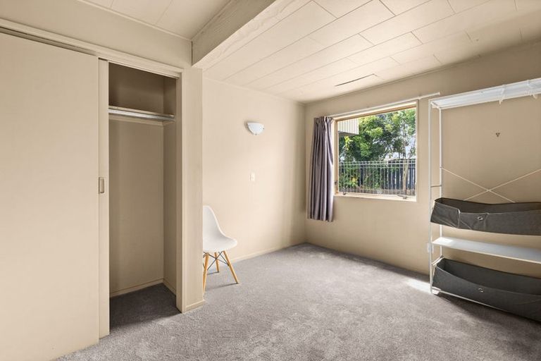 Photo of property in 102 Freyberg Avenue, Tamatea, Napier, 4112