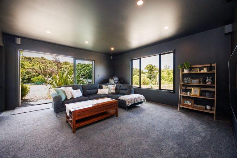 Photo of property in 981 Colyton Road, Bunnythorpe, Feilding, 4775