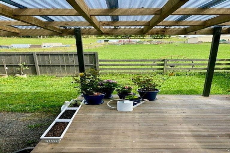 Photo of property in 12e Arrowsmith Road, Waitakere, Auckland, 0782